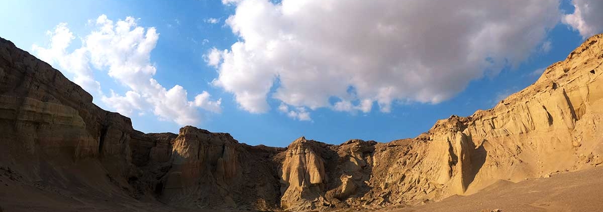 دره ستارگان یکی از جاهای دیدنی قشم با آسمان زیبا